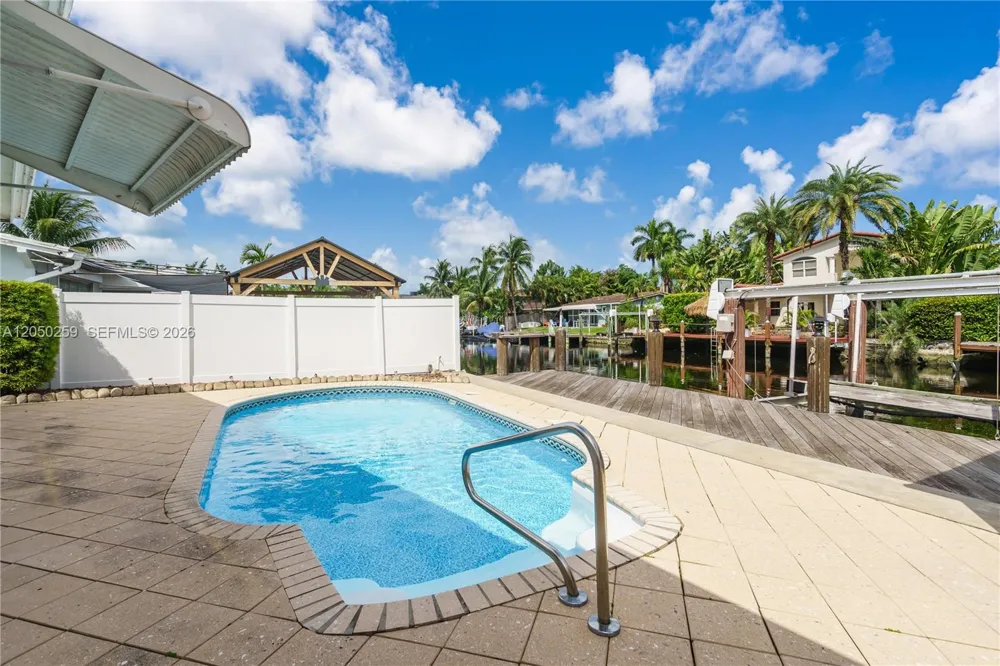 2424 NE 18th Ave Wilton Manors, FL 33305