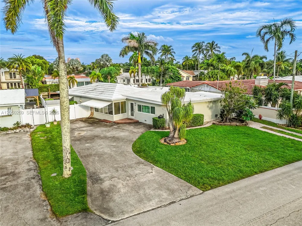 2424 NE 18th Ave Wilton Manors, FL 33305