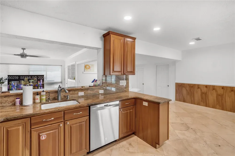 2424 NE 18th Ave Wilton Manors, FL 33305
