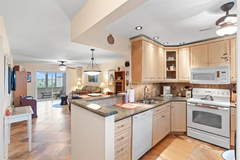 2615 NE 1st Court #403