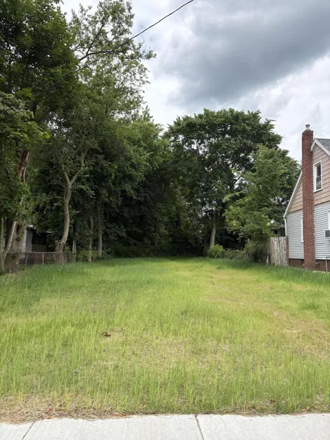 814 E North Street