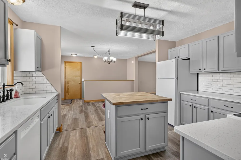 5077 N Belsay Road Genesee Charter Township, MI 48506