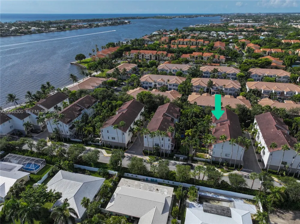 132 Ocean Cay Way Hypoluxo, FL 33462