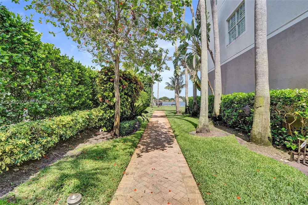 132 Ocean Cay Way Hypoluxo, FL 33462