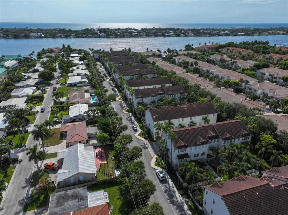 132 Ocean Cay Way Hypoluxo, FL 33462