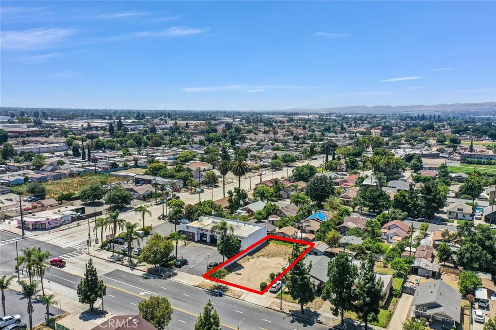 968 E Mission Boulevard Pomona, CA 91766