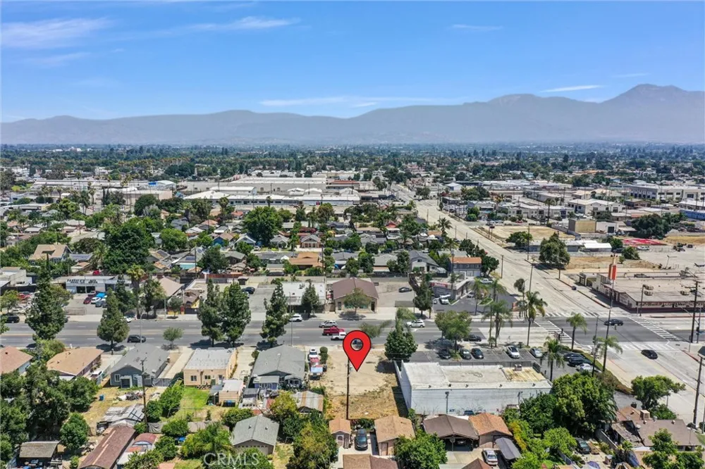 968 E Mission Boulevard Pomona, CA 91766