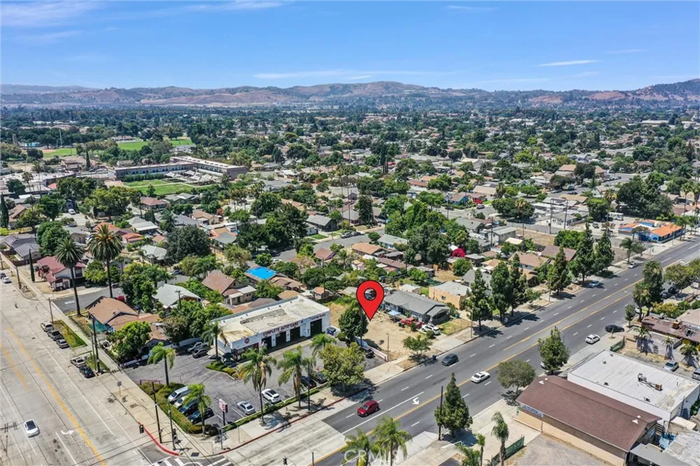 968 E Mission Boulevard Pomona, CA 91766