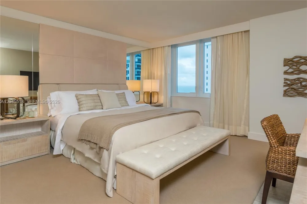 102 24th St #1110 Miami Beach, FL 33139