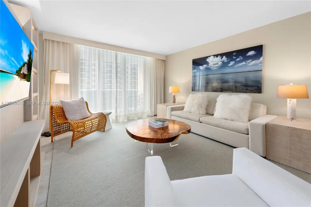 102 24th St #1110 Miami Beach, FL 33139