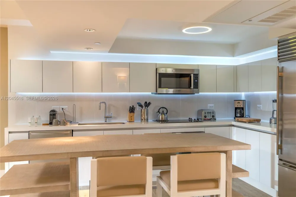 102 24th St #1110 Miami Beach, FL 33139