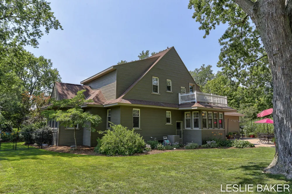 337 Colonial Street Zeeland, MI 49464