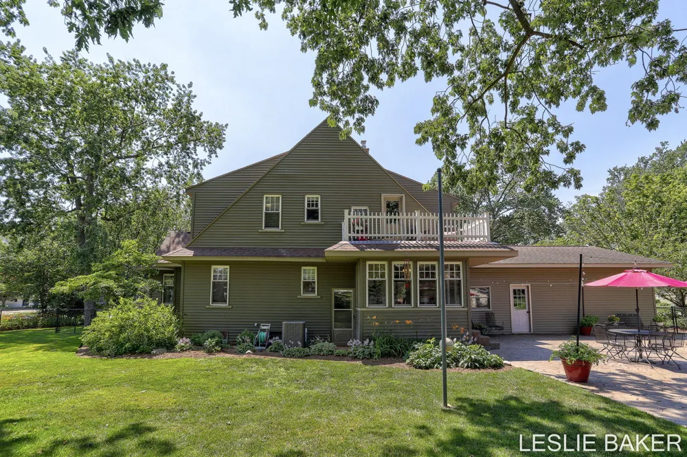 337 Colonial Street Zeeland, MI 49464