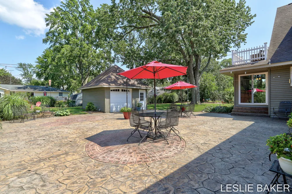 337 Colonial Street Zeeland, MI 49464