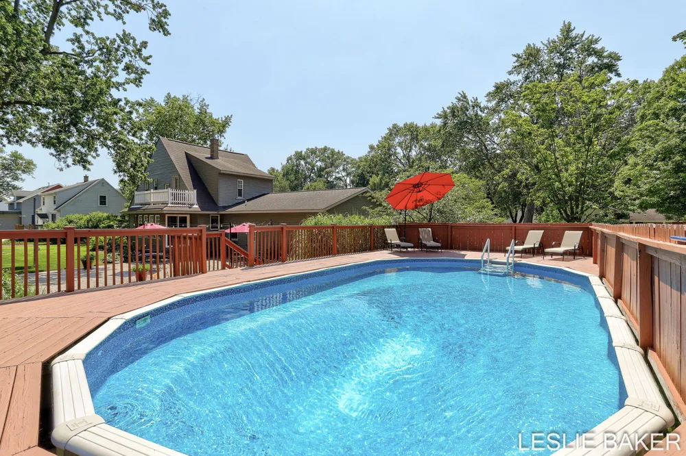 337 Colonial Street Zeeland, MI 49464