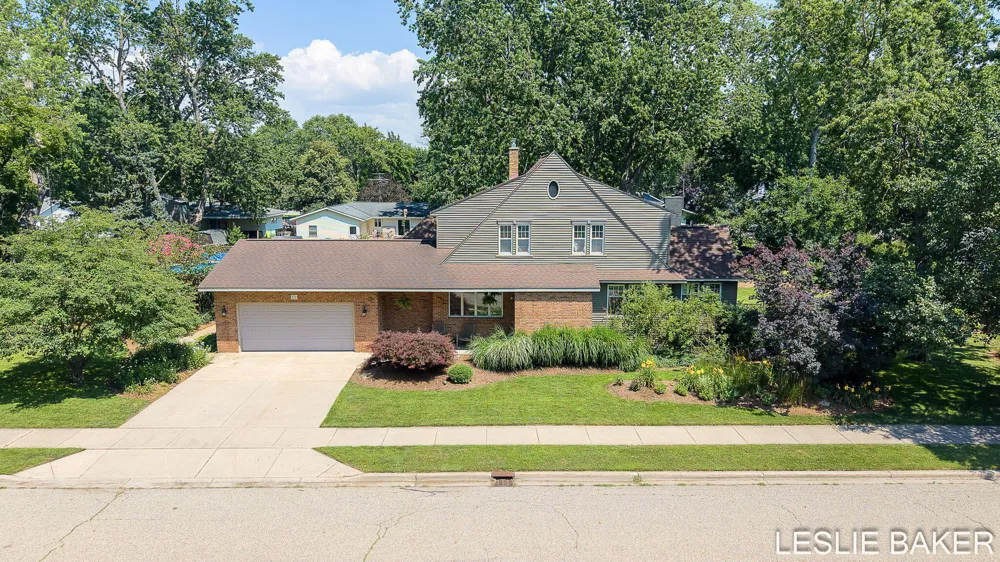337 Colonial Street Zeeland, MI 49464