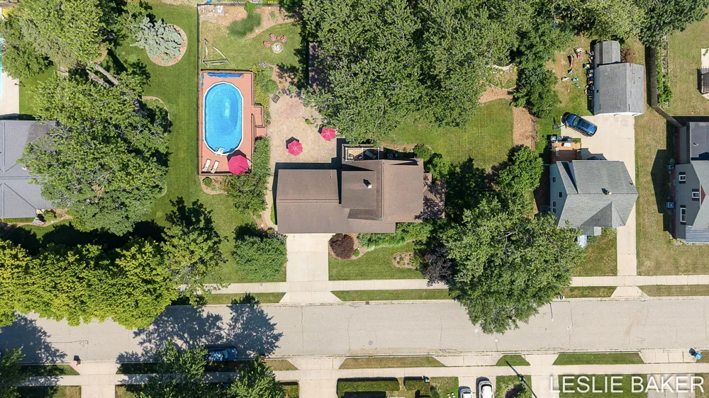 337 Colonial Street Zeeland, MI 49464