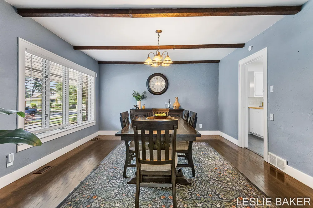 337 Colonial Street Zeeland, MI 49464