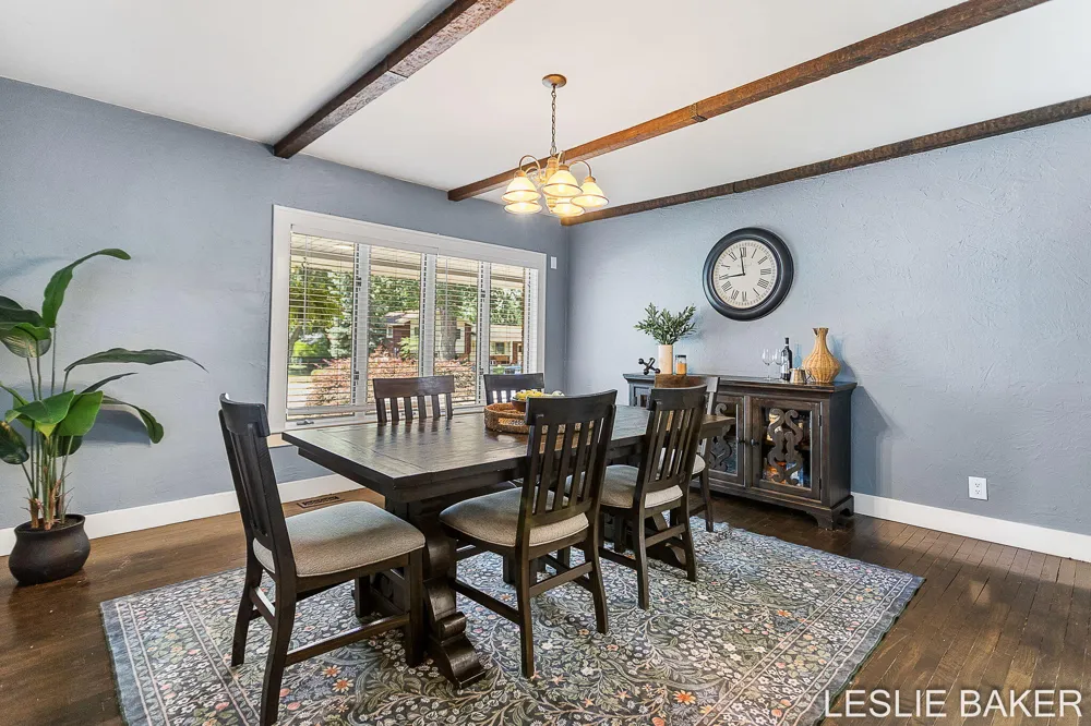337 Colonial Street Zeeland, MI 49464