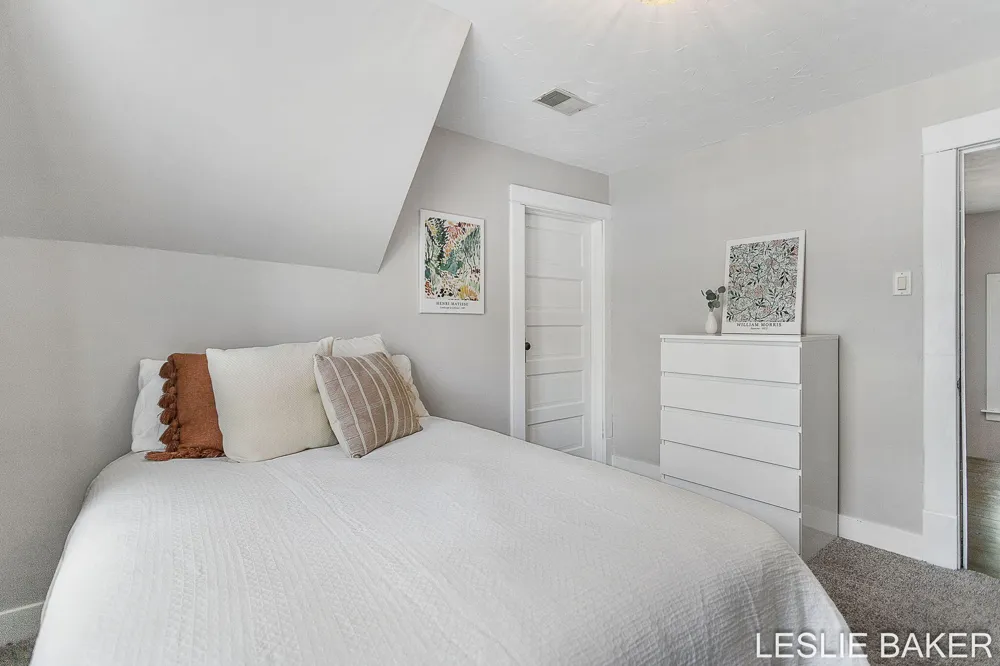 337 Colonial Street Zeeland, MI 49464
