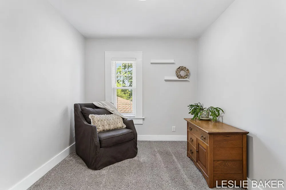 337 Colonial Street Zeeland, MI 49464