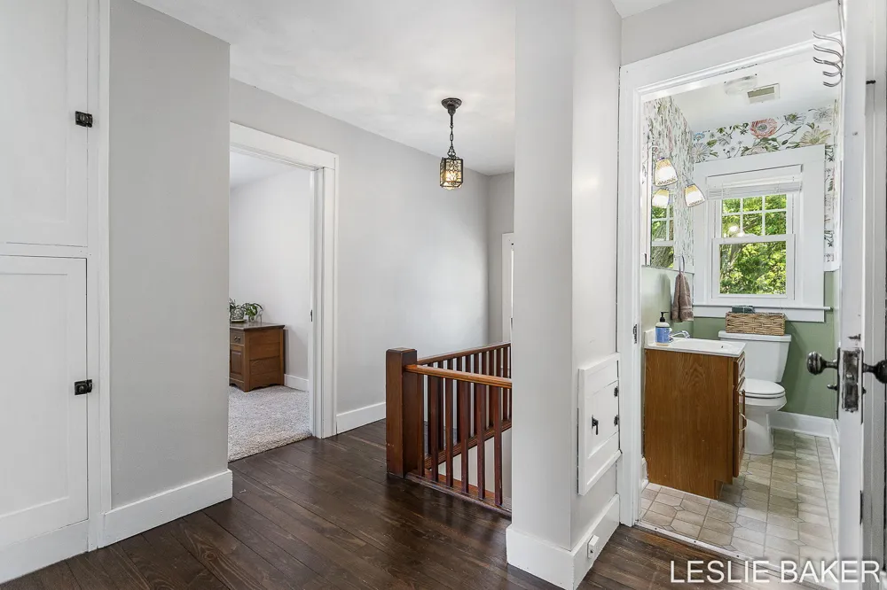 337 Colonial Street Zeeland, MI 49464