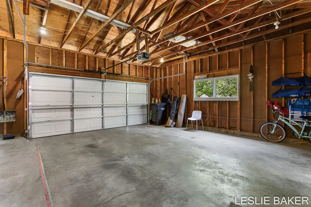 337 Colonial Street Zeeland, MI 49464