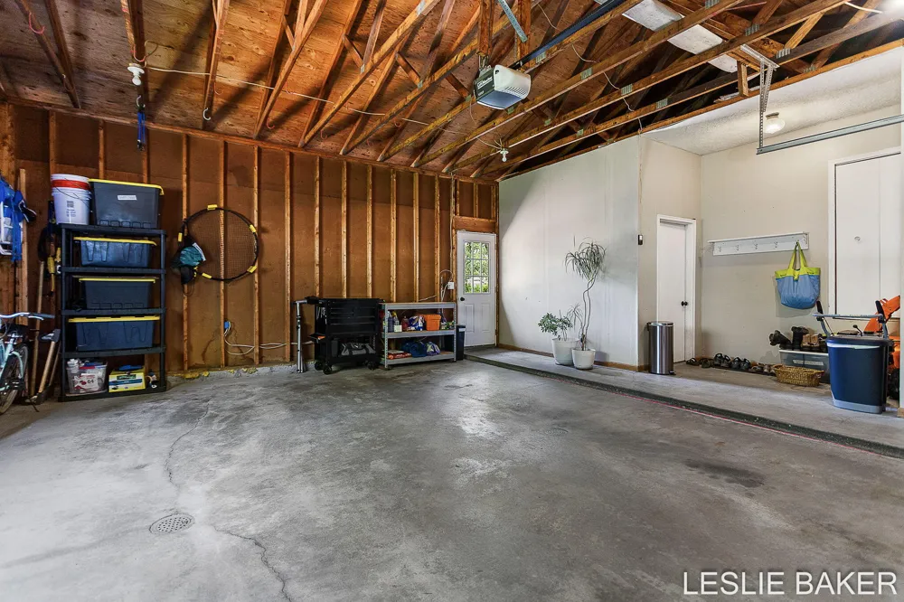 337 Colonial Street Zeeland, MI 49464