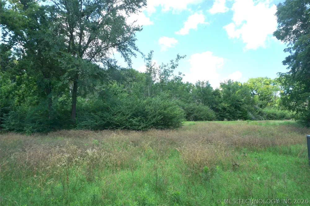 206 E Scott Street Henryetta, OK 74437