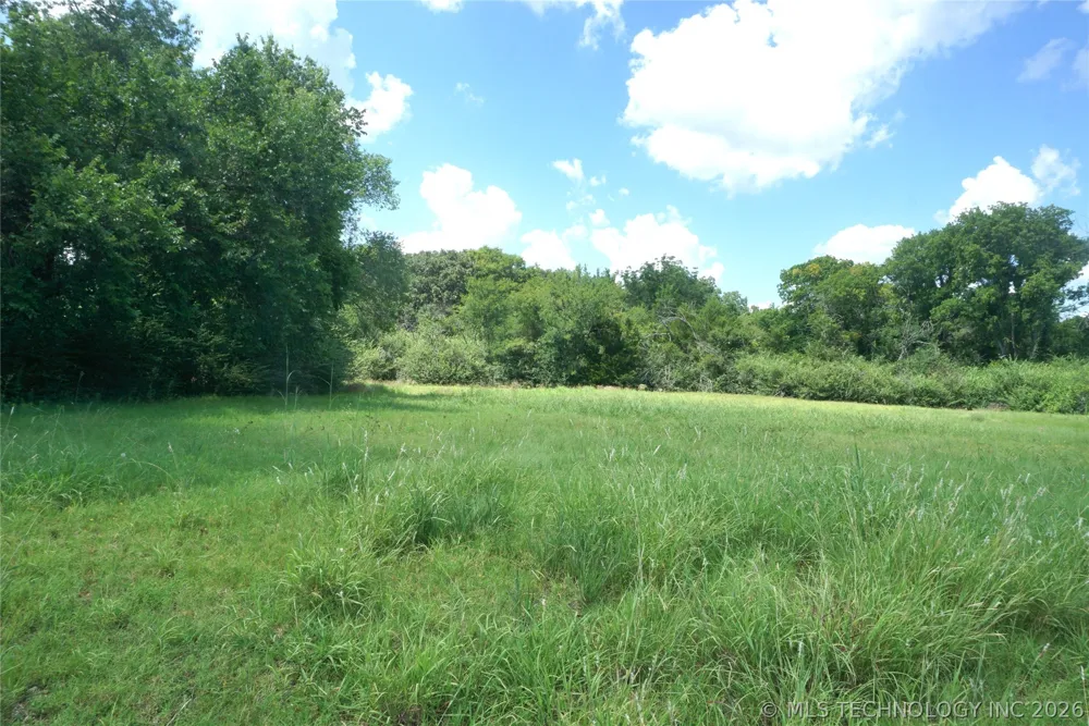 206 E Scott Street Henryetta, OK 74437