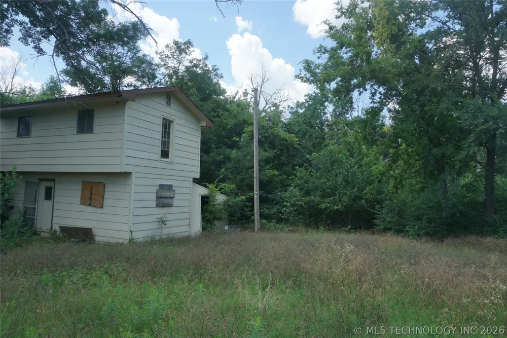 206 E Scott Street Henryetta, OK 74437