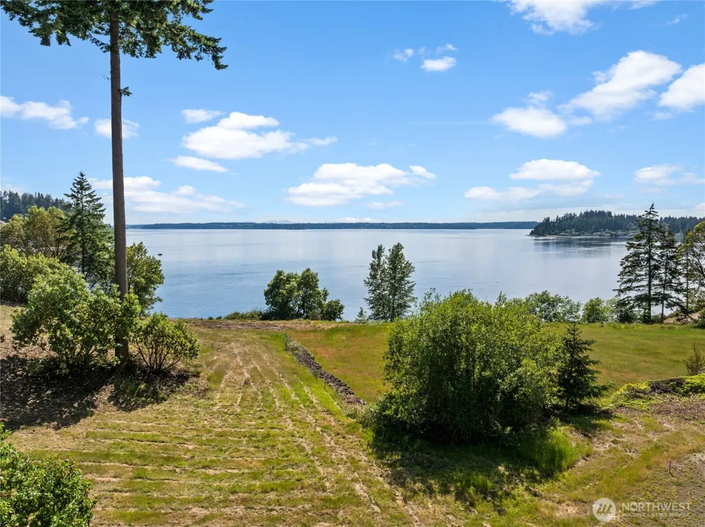 0 Lot 4, Warren Beach Drive Gig Harbor, WA 98335