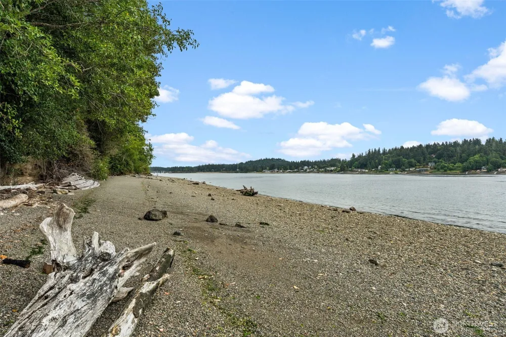 0 Lot 4, Warren Beach Drive Gig Harbor, WA 98335