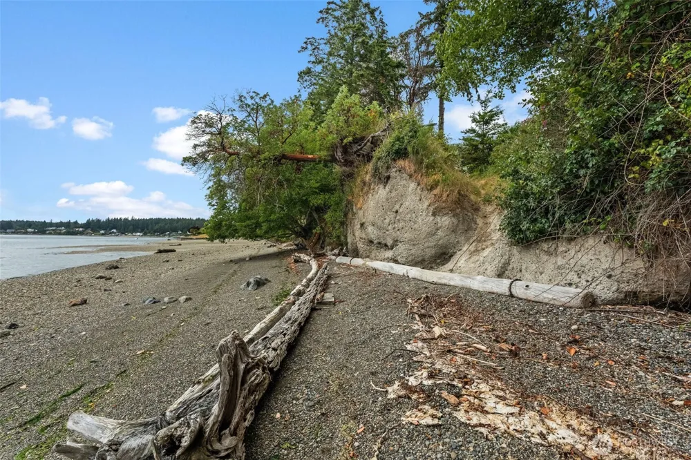 0 Lot 4, Warren Beach Drive Gig Harbor, WA 98335