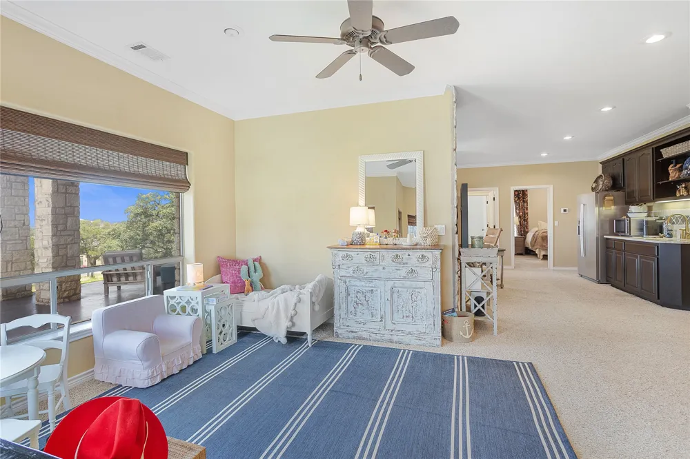 207 Florentine Horseshoe Bay, TX 78657