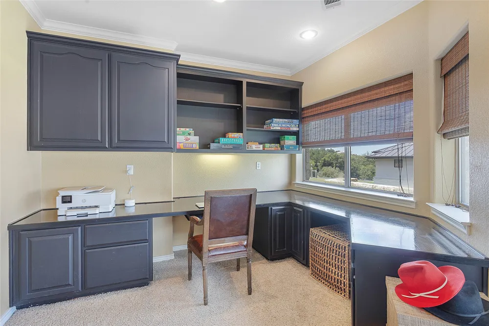 207 Florentine Horseshoe Bay, TX 78657