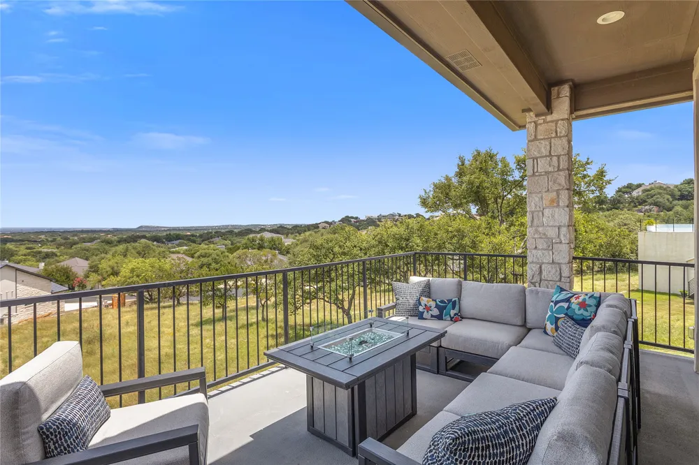 207 Florentine Horseshoe Bay, TX 78657