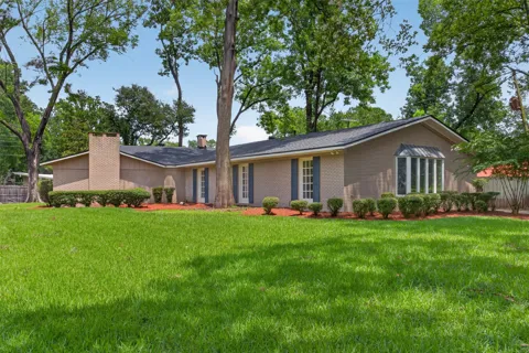 324 Gilbert Circle