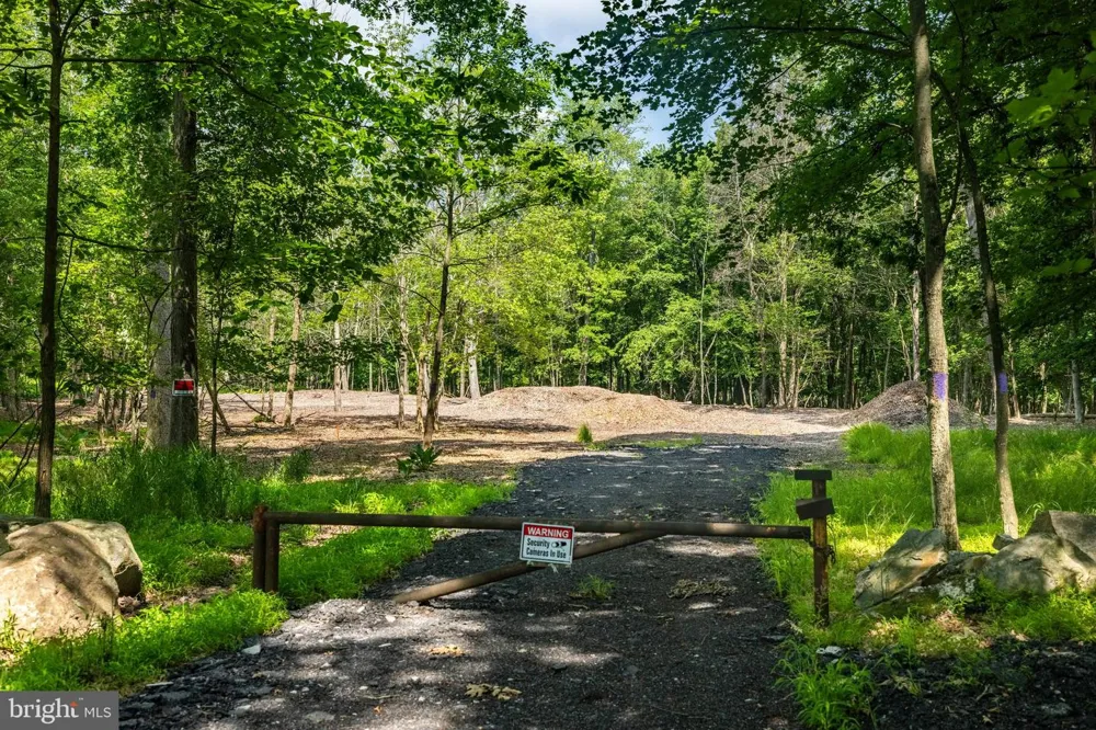 DIVISION STREET Mountain Top, PA 18707