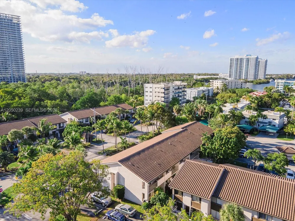 16449 NE 26 Ave #16 North Miami Beach, FL 33160