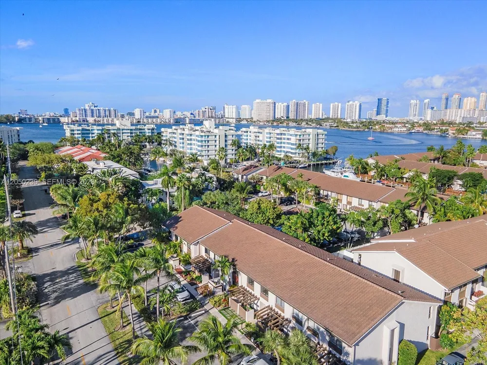 16449 NE 26 Ave #16 North Miami Beach, FL 33160