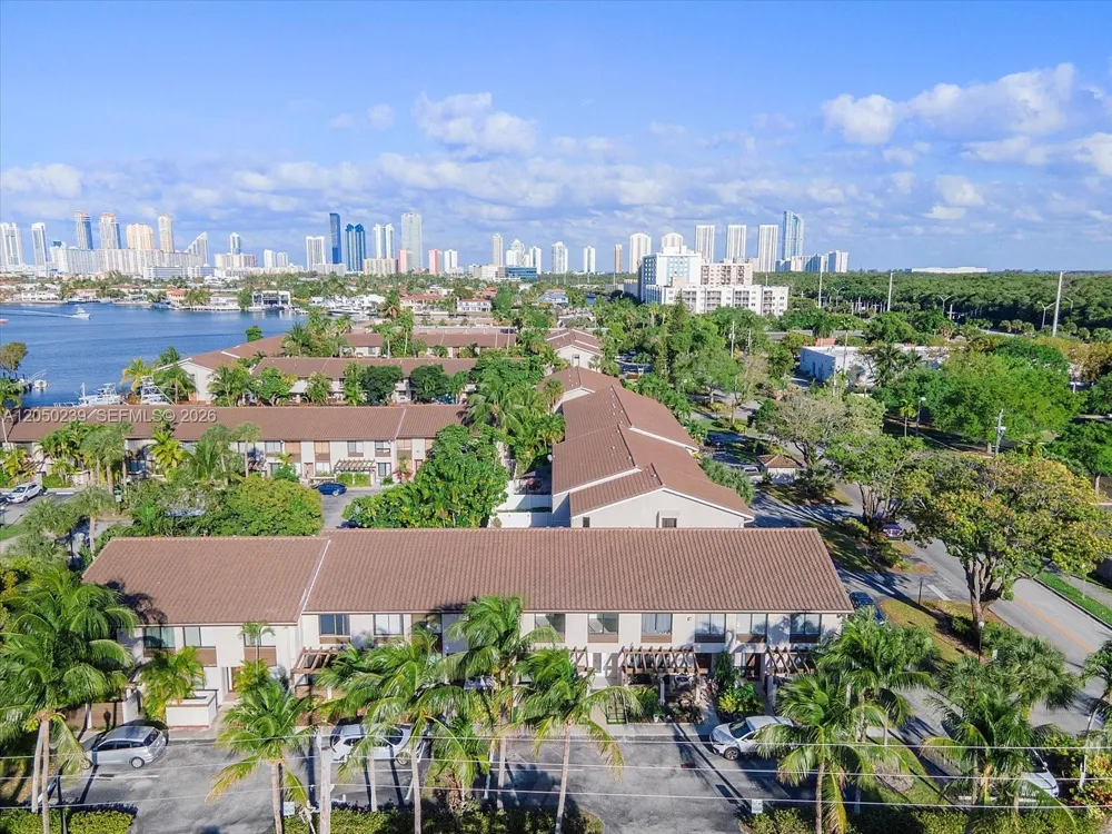 16449 NE 26 Ave #16 North Miami Beach, FL 33160