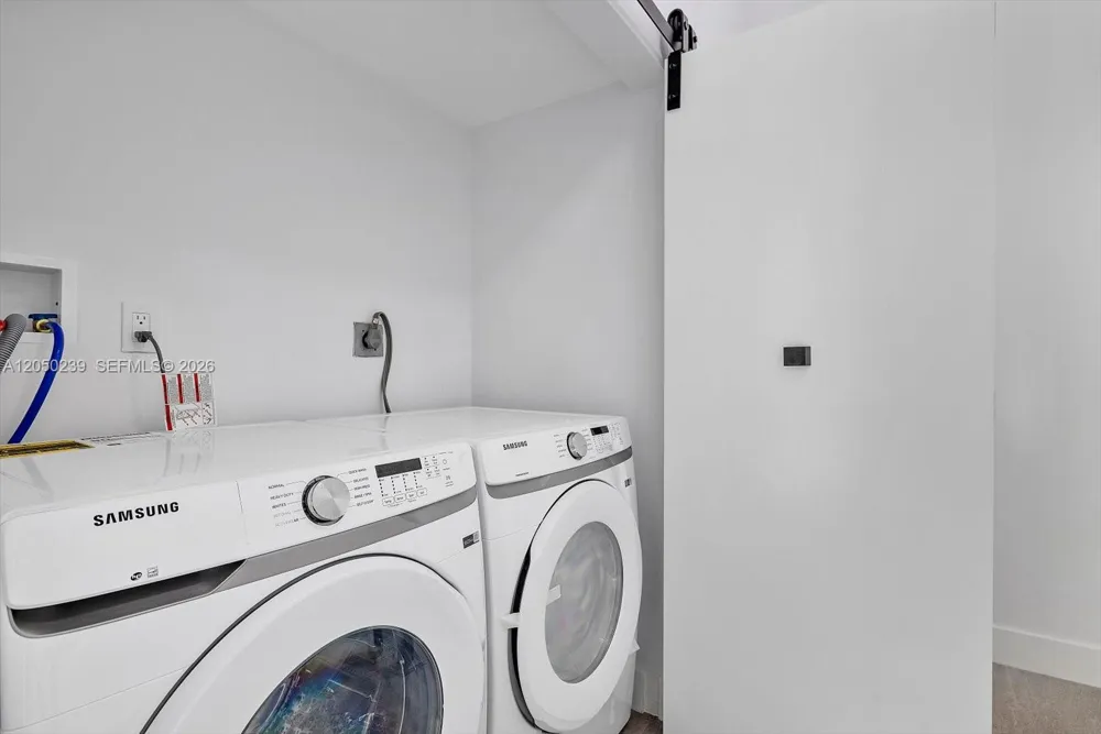 16449 NE 26 Ave #16 North Miami Beach, FL 33160