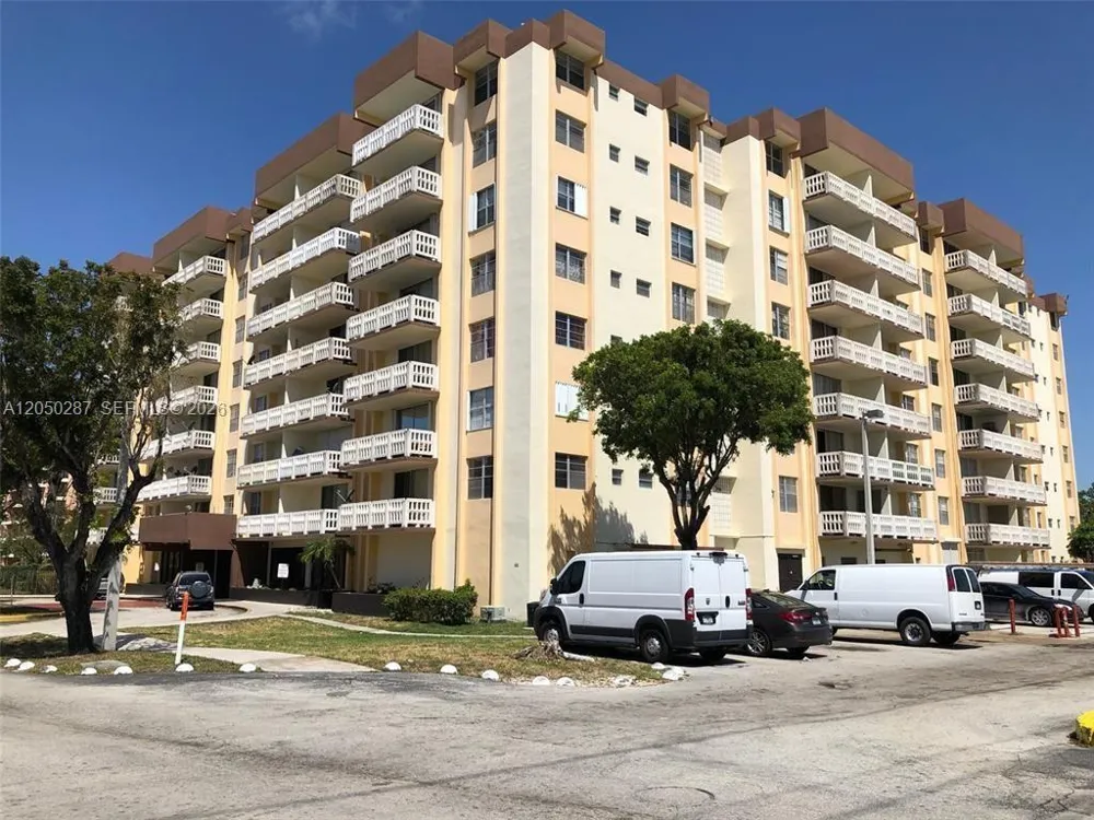 15600 NW 7th Ave #511 Miami, FL 33169
