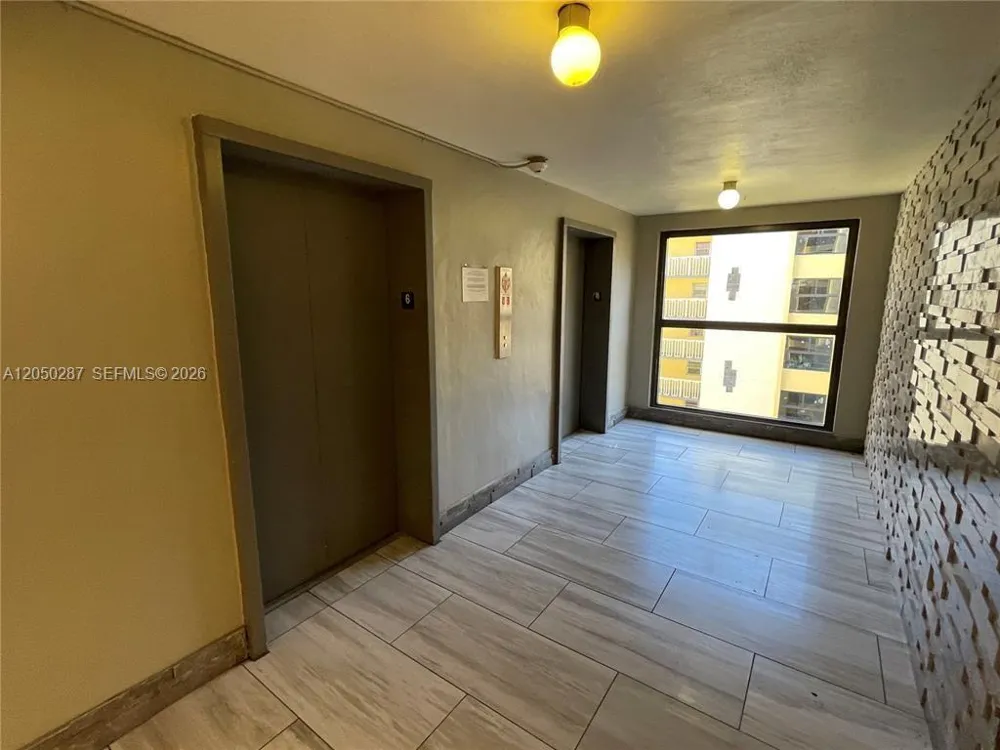 15600 NW 7th Ave #511 Miami, FL 33169
