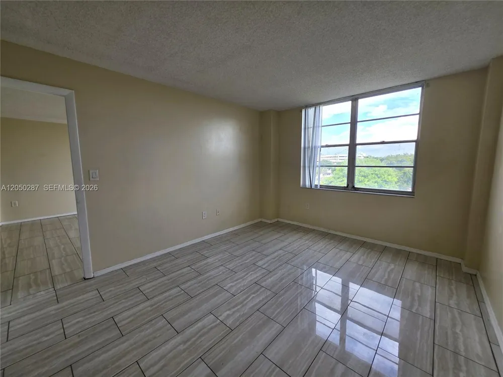 15600 NW 7th Ave #511 Miami, FL 33169