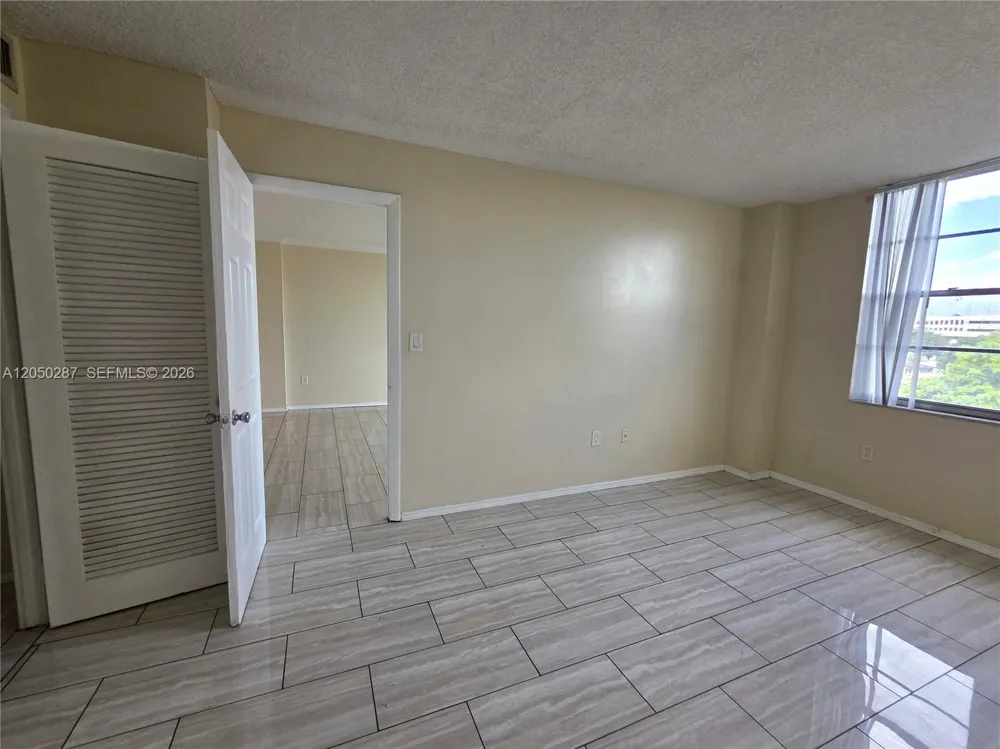 15600 NW 7th Ave #511 Miami, FL 33169