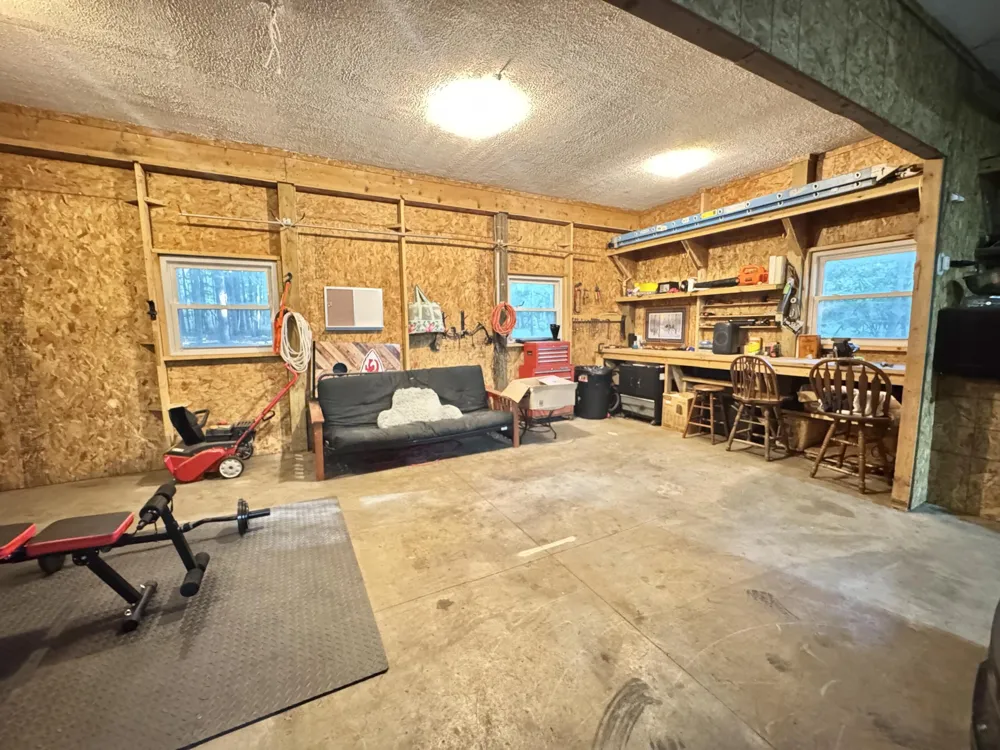9462 E Colby Road Crystal, MI 48818