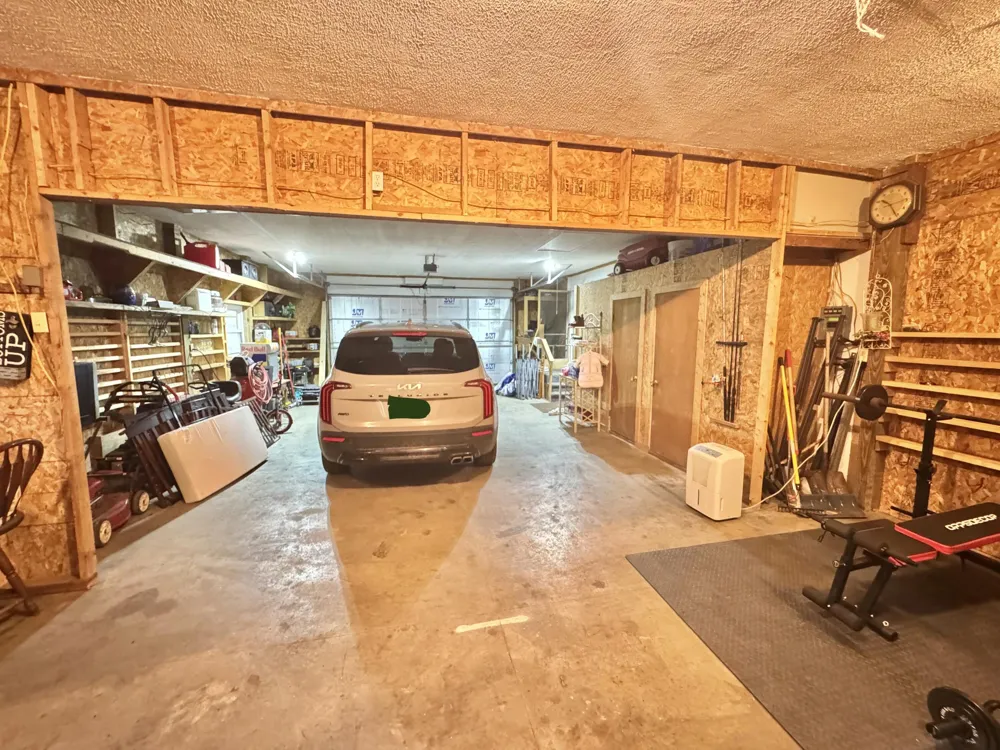 9462 E Colby Road Crystal, MI 48818