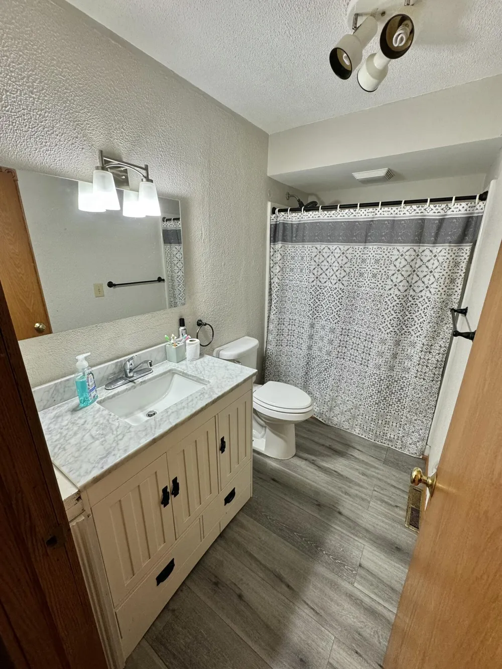 9462 E Colby Road Crystal, MI 48818